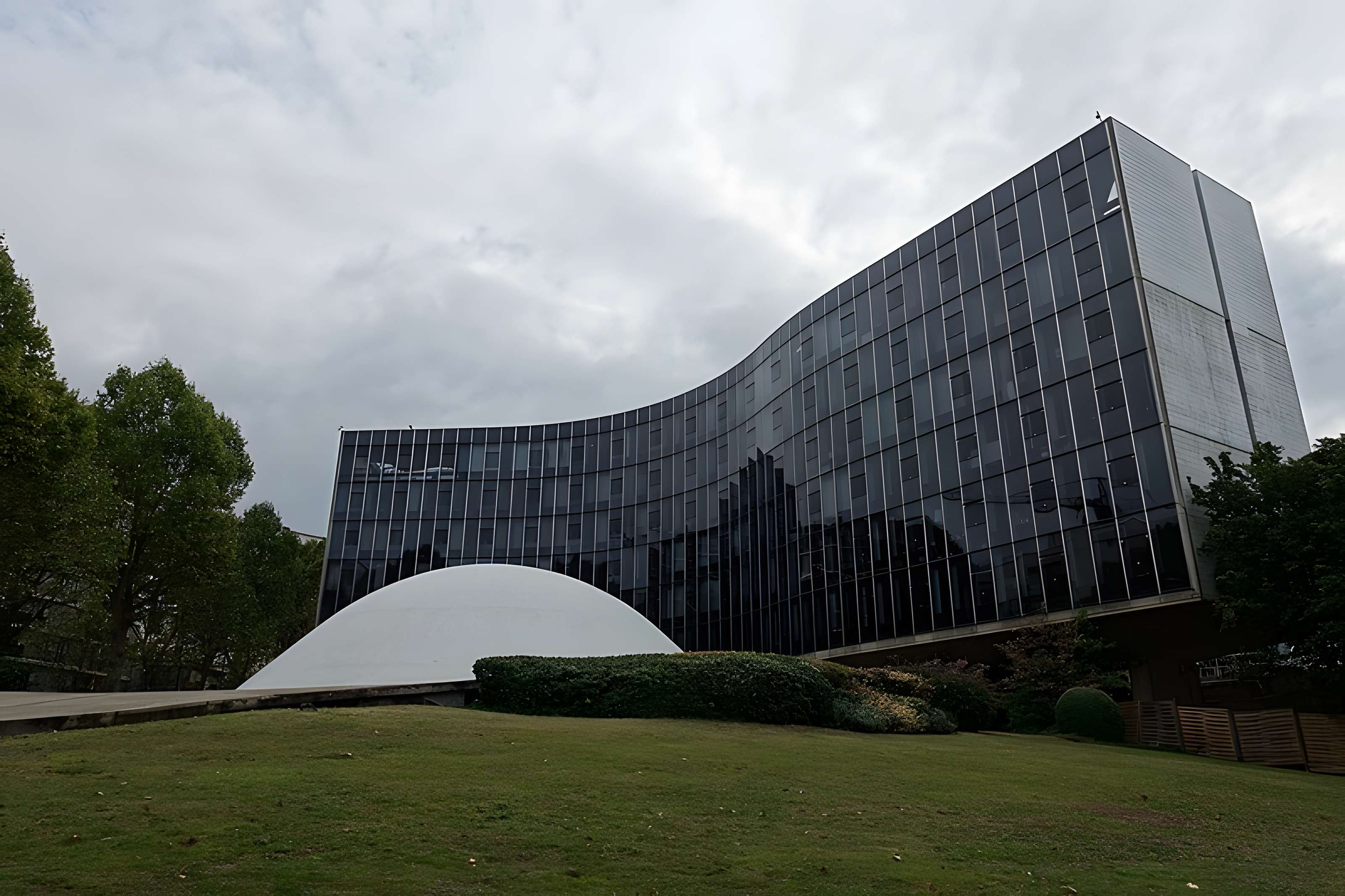 Immeuble abritant le siège du Parti Communiste Français