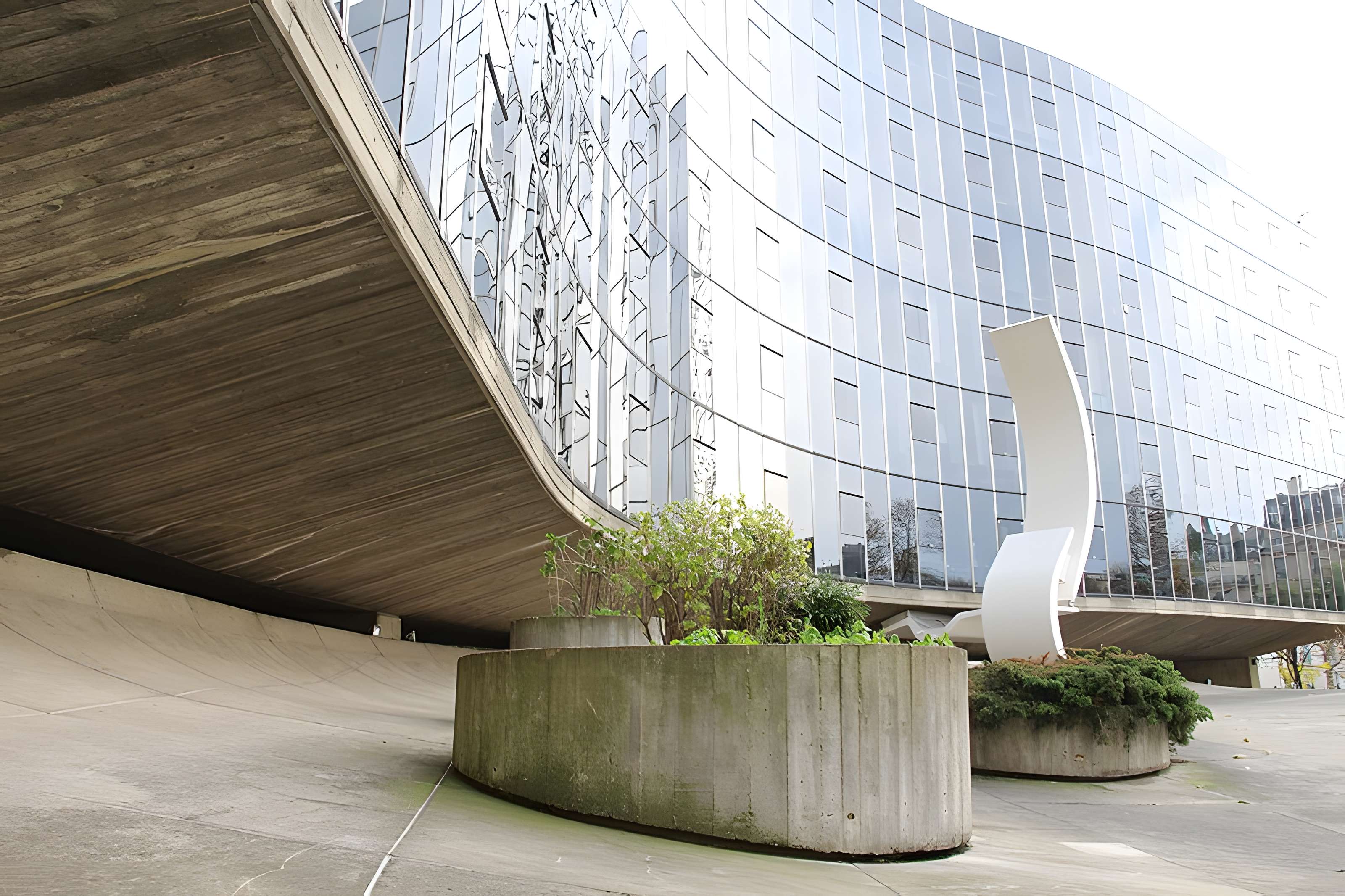 Immeuble abritant le siège du Parti Communiste Français