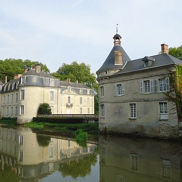 Château également sur commune de Malicorne-sur-Sarthe