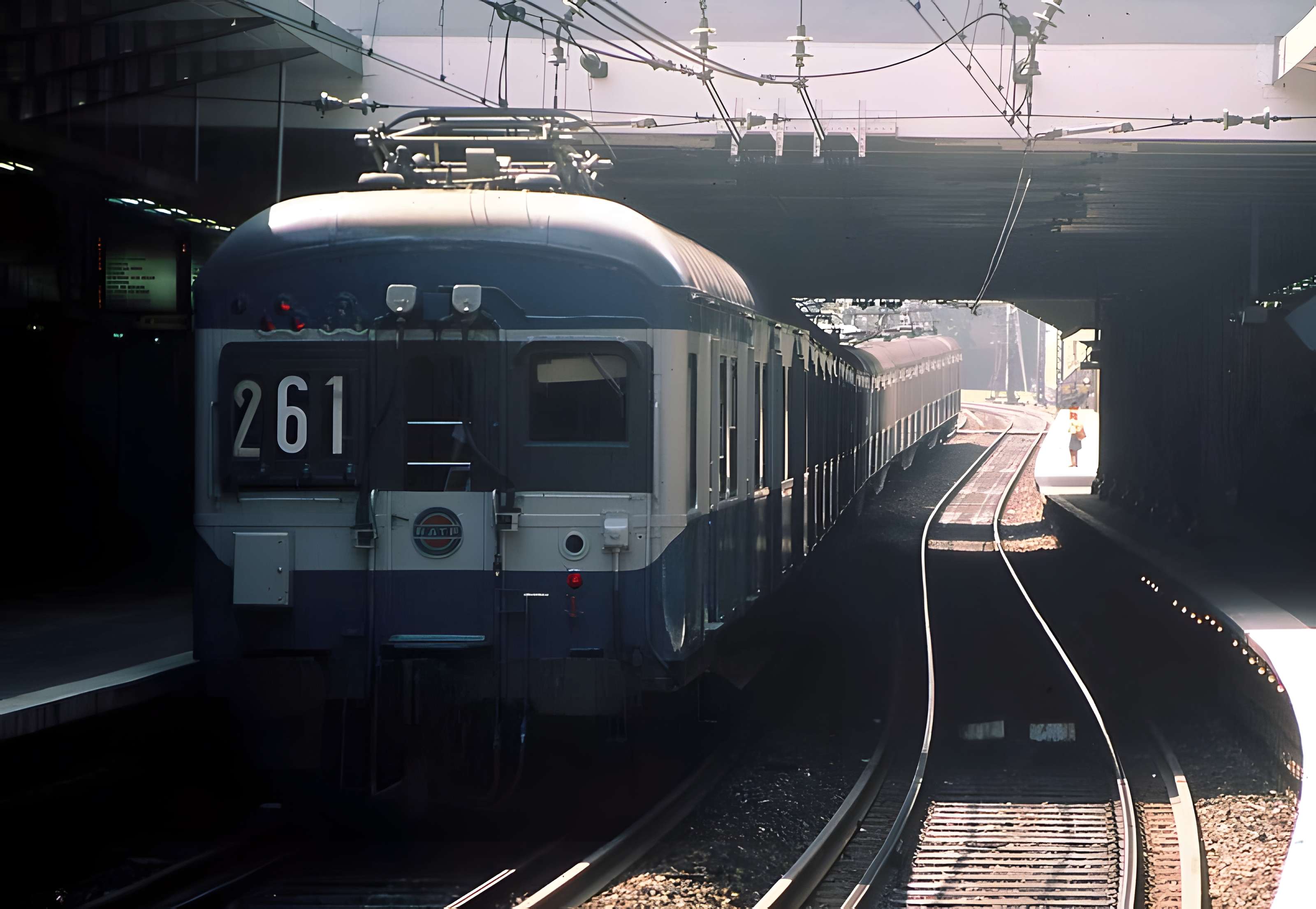 Gare Denfert-Rochereau, appelée anciennement Gare de Sceaux ou Embarcadère d'Enfert