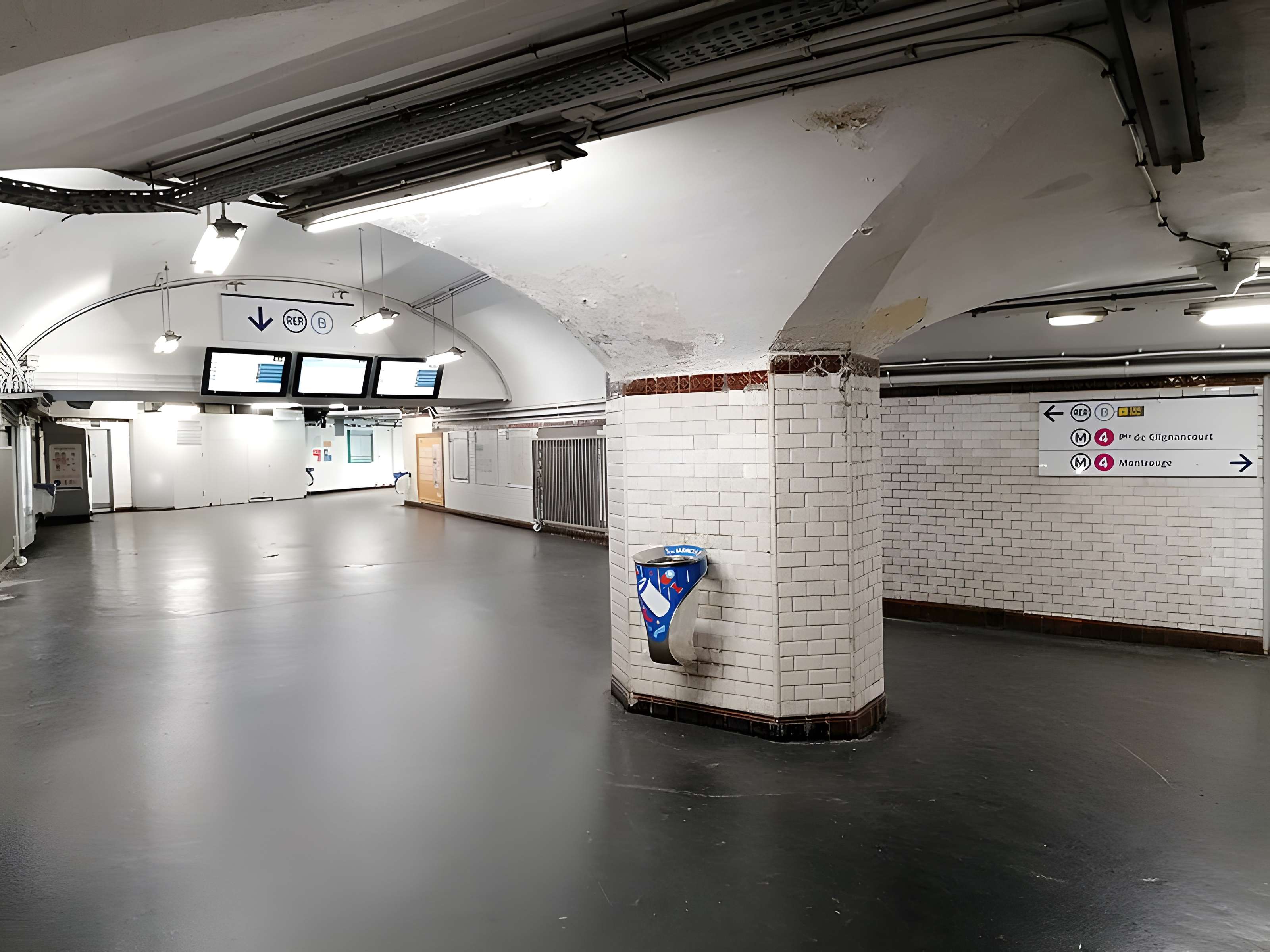 Gare Denfert-Rochereau, appelée anciennement Gare de Sceaux ou Embarcadère d'Enfert