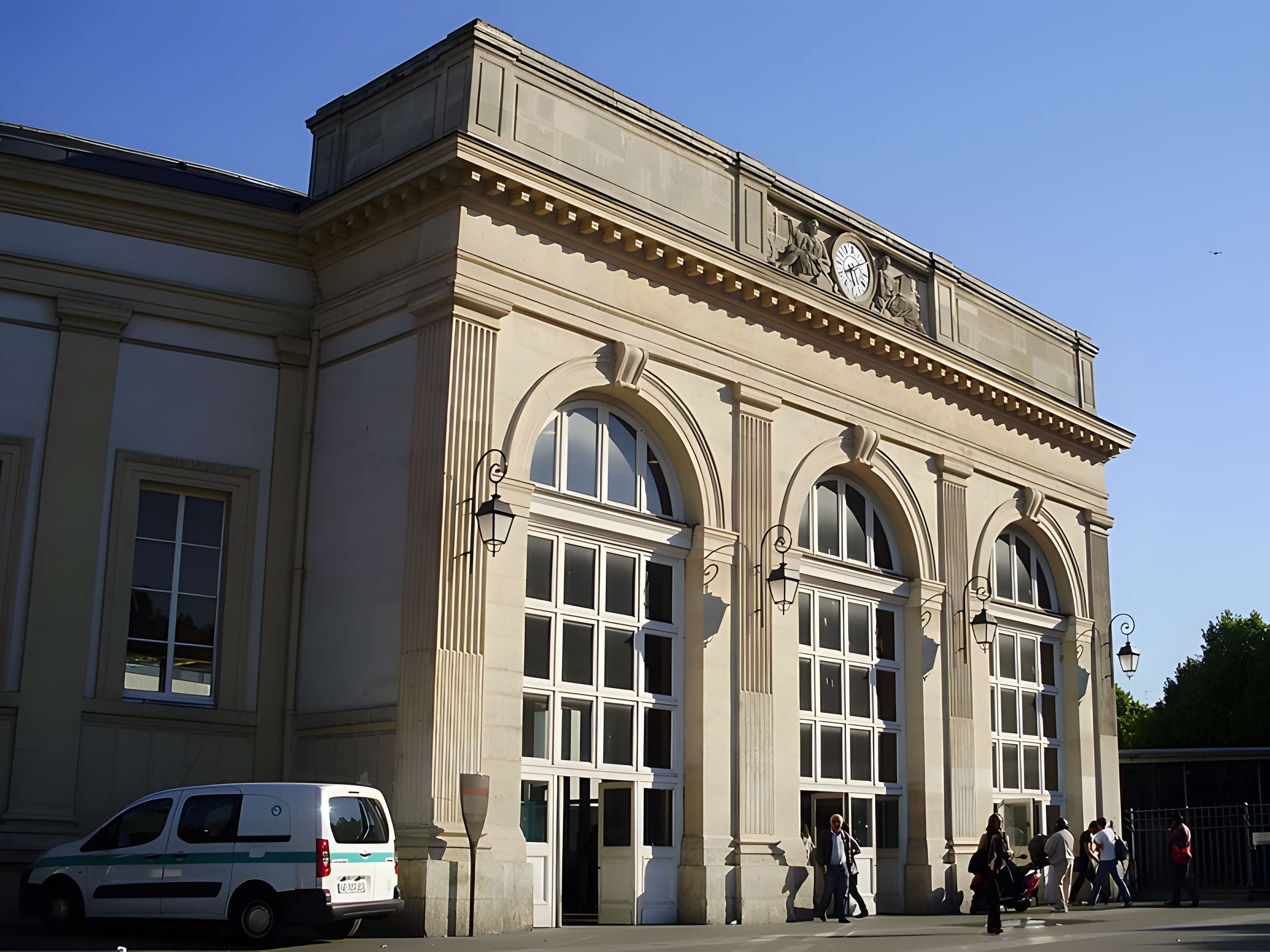 Gare Denfert-Rochereau, appelée anciennement Gare de Sceaux ou Embarcadère d'Enfert