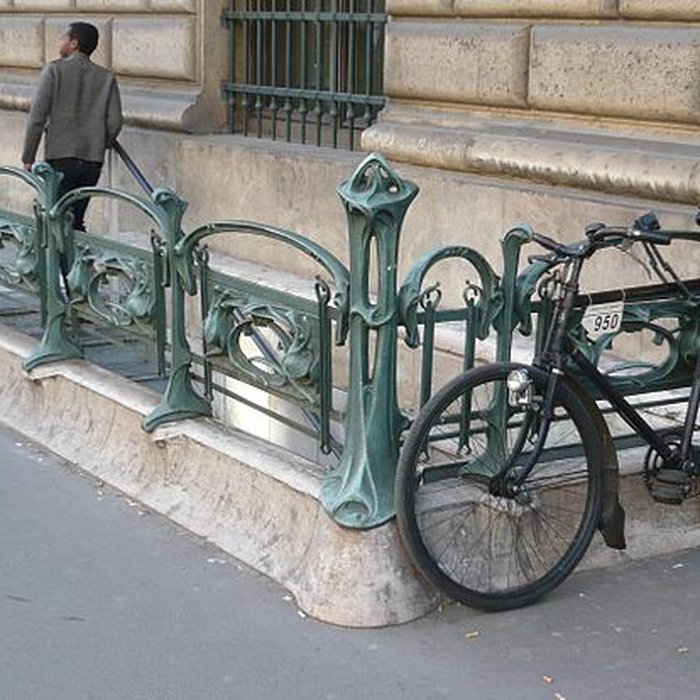 Photo de Édicule Guimard de la station Châtelet - Paris 1er