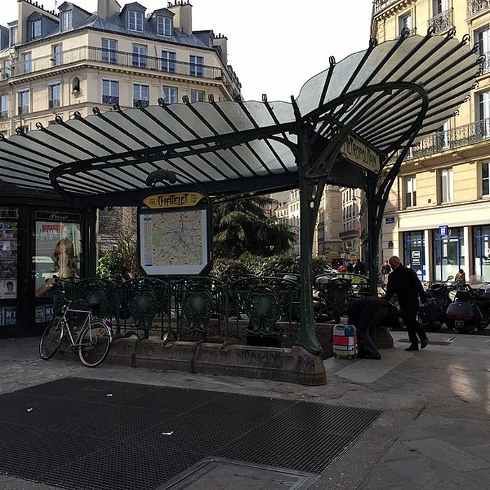 Photo de Édicule Guimard de la station Châtelet - Paris 1er
