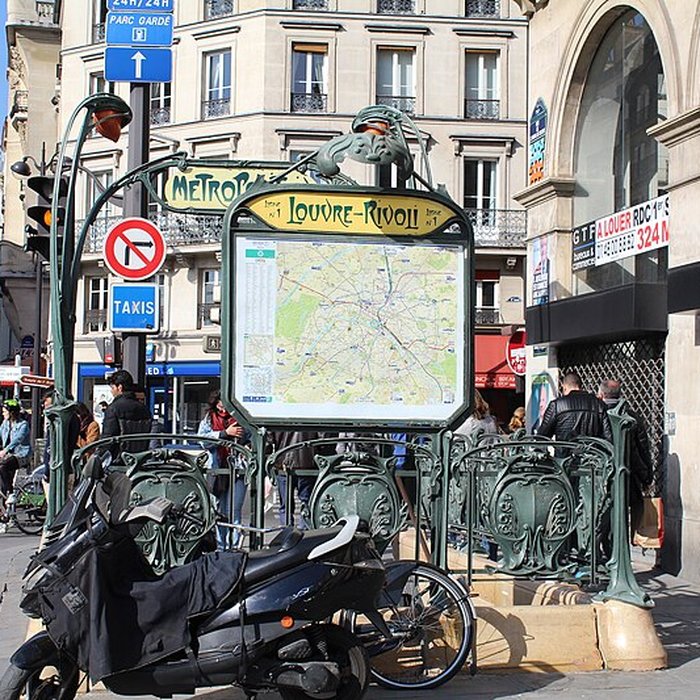 Photo de Édicule Guimard de la station Châtelet - Paris 1er