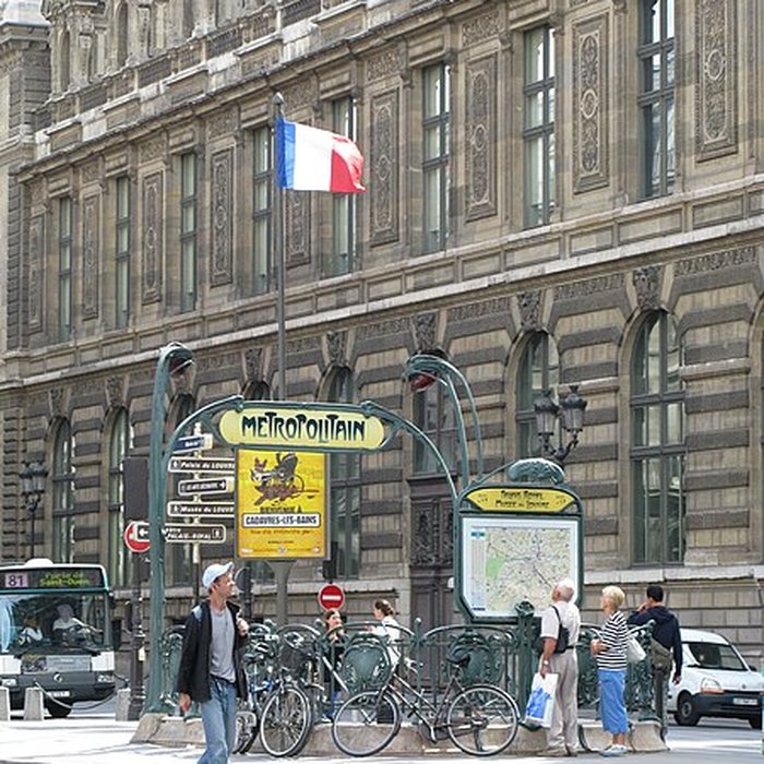 Photo de Édicule Guimard de la station Châtelet - Paris 1er