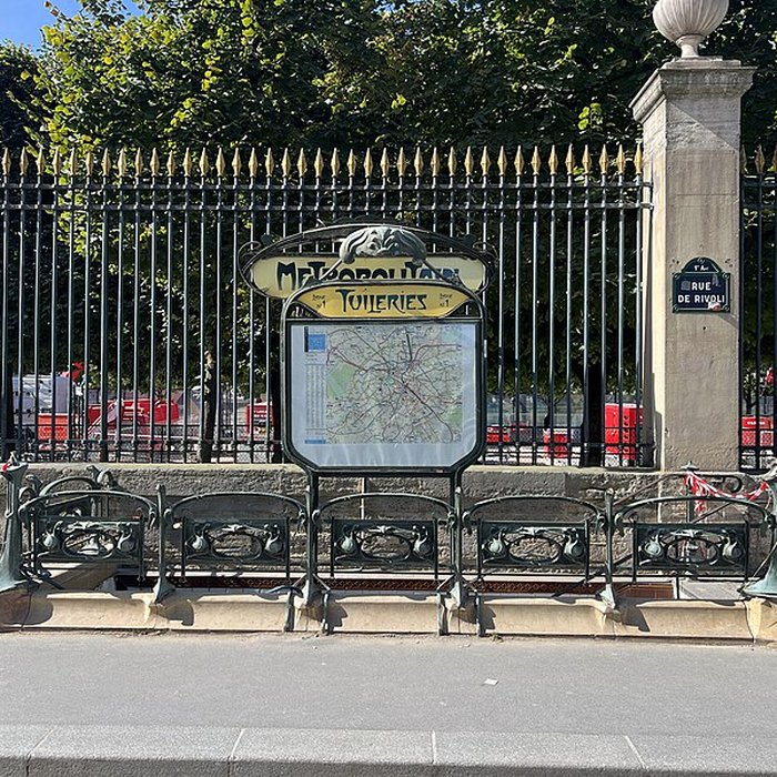 Photo de Édicule Guimard de la station Châtelet - Paris 1er