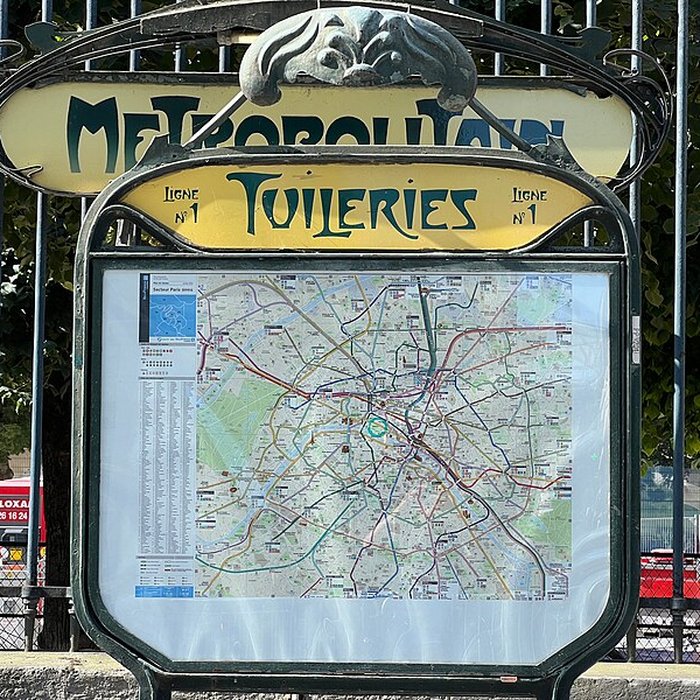 Photo de Édicule Guimard de la station Châtelet - Paris 1er