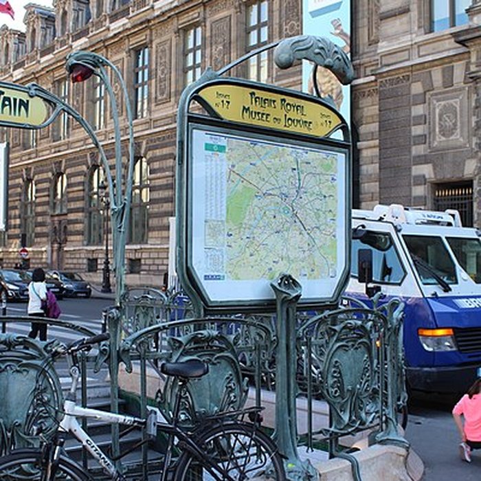 Photo de Édicule Guimard de la station Châtelet - Paris 1er