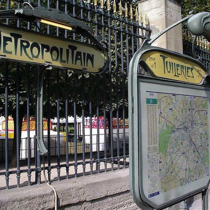Photo de Édicule Guimard de la station Châtelet - Paris 1er