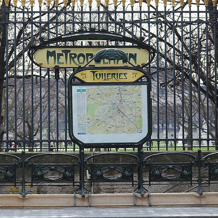 Photo de Édicule Guimard de la station Châtelet - Paris 1er