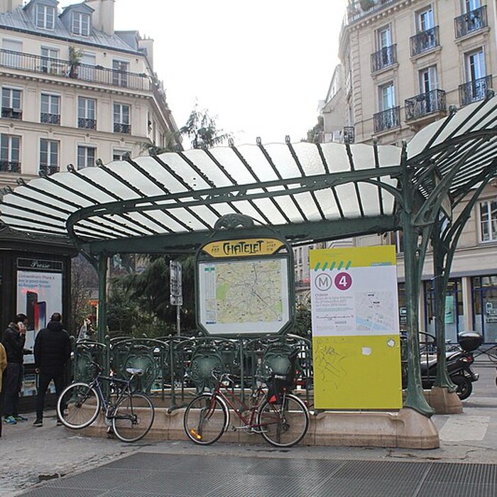 Photo de Édicule Guimard de la station Châtelet - Paris 1er