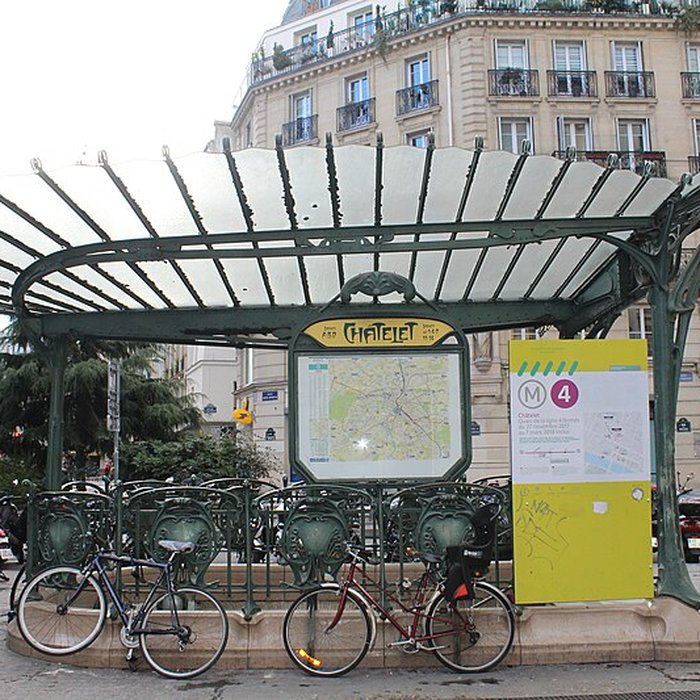 Photo de Édicule Guimard de la station Châtelet - Paris 1er