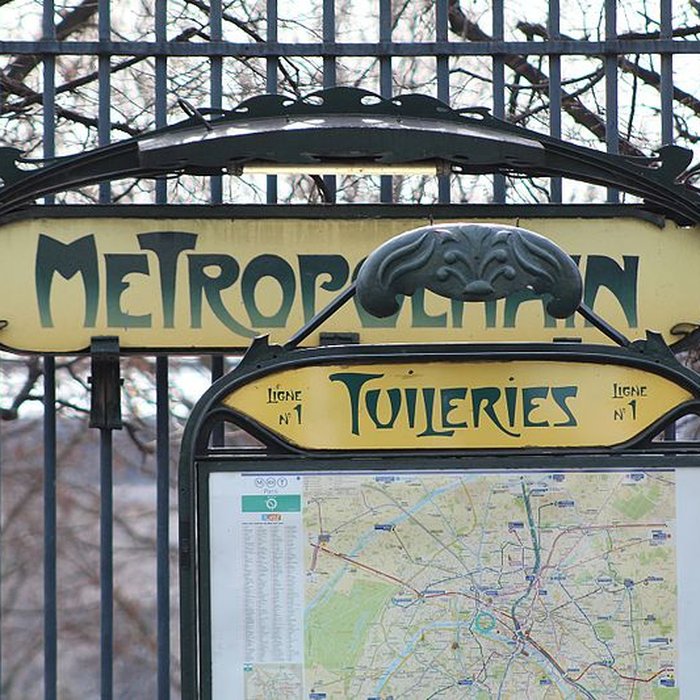 Photo de Édicule Guimard de la station Châtelet - Paris 1er