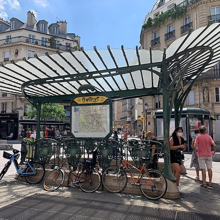 Photo de Édicule Guimard de la station Châtelet - Paris 1er