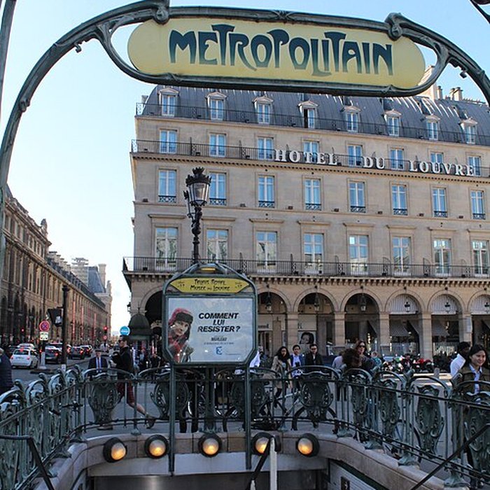 Photo de Édicule Guimard de la station Châtelet - Paris 1er