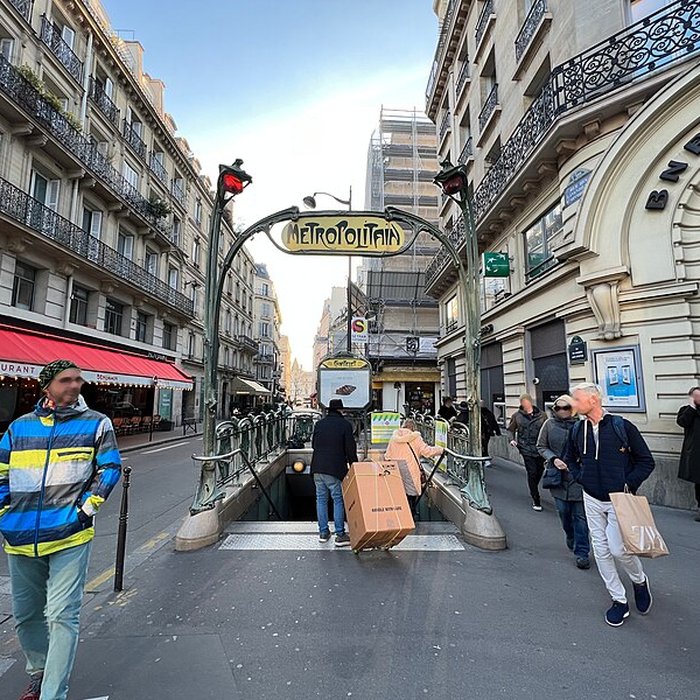 Photo de Édicule Guimard de la station Châtelet - Paris 1er