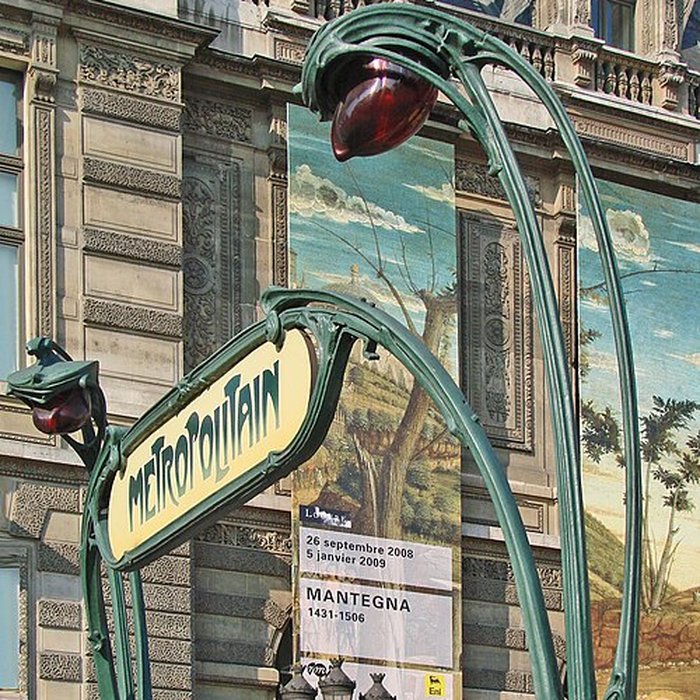 Photo de Édicule Guimard de la station Châtelet - Paris 1er