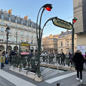 Édicule Guimard de la station Châtelet - Paris 1er