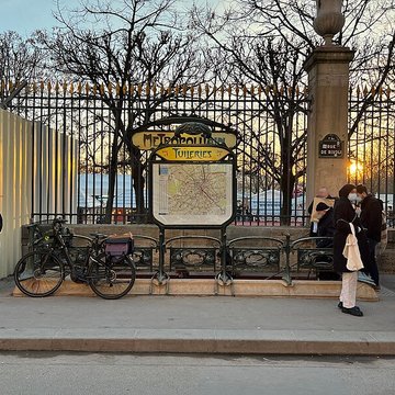 Édicule Guimard de la station Châtelet - Paris 1er