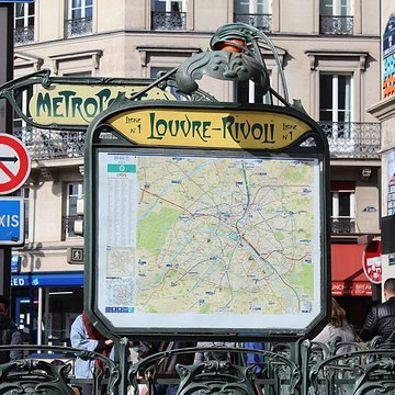 Édicule Guimard de la station Châtelet - Paris 1er