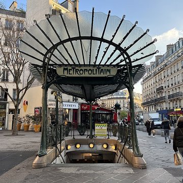Édicule Guimard de la station Châtelet - Paris 1er
