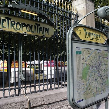 Édicule Guimard de la station Châtelet - Paris 1er