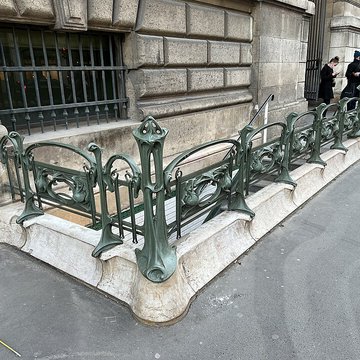 Édicule Guimard de la station Châtelet - Paris 1er