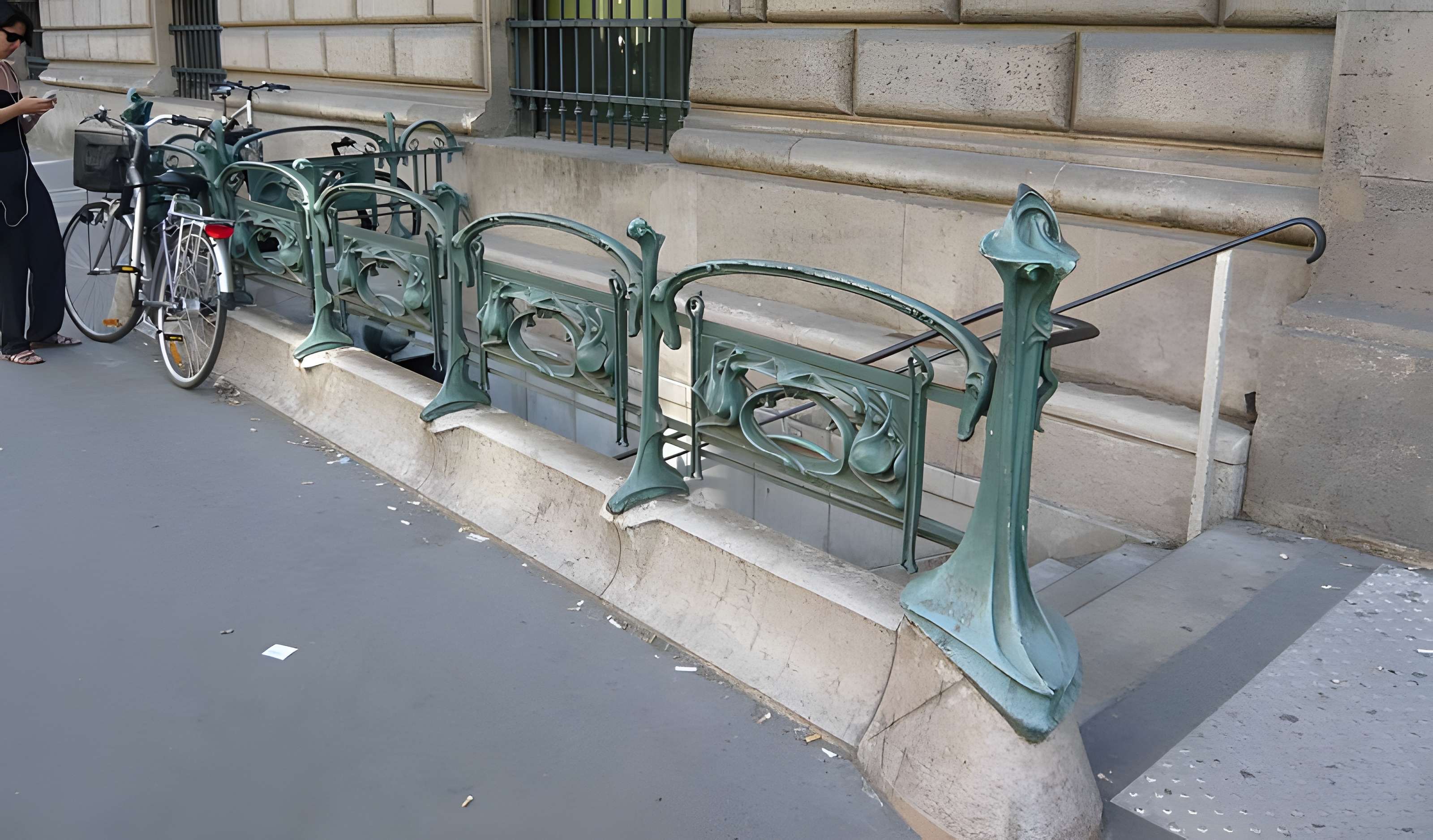Édicule Guimard de la station Châtelet - Paris 1er