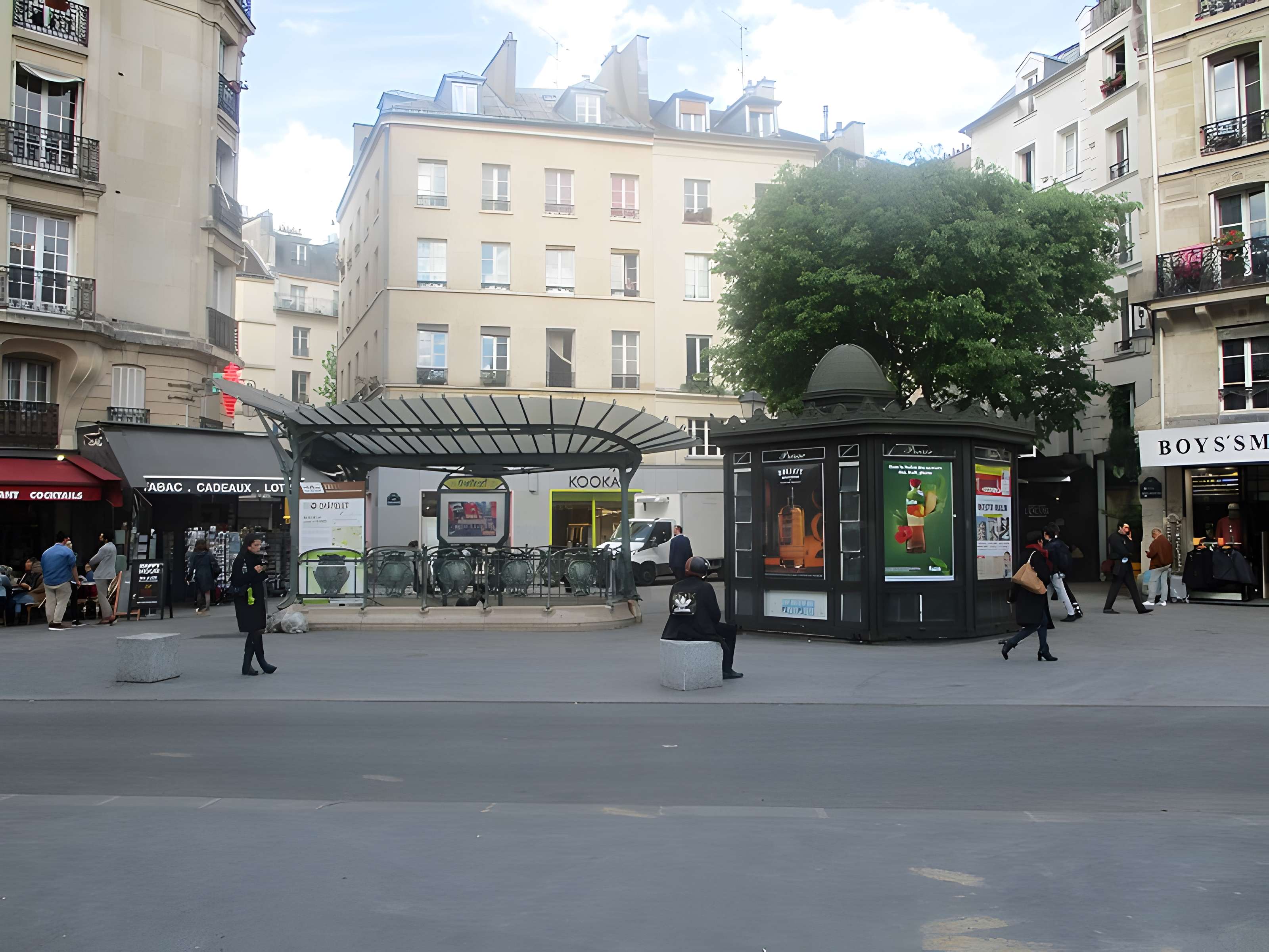 Édicule Guimard de la station Châtelet - Paris 1er