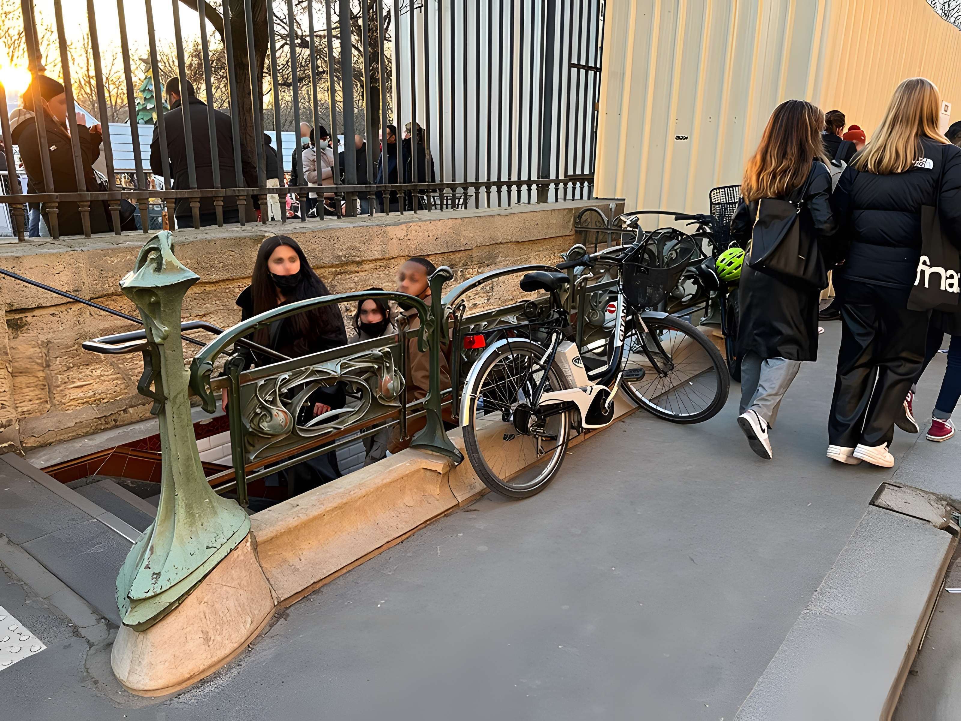 Édicule Guimard de la station Châtelet - Paris 1er