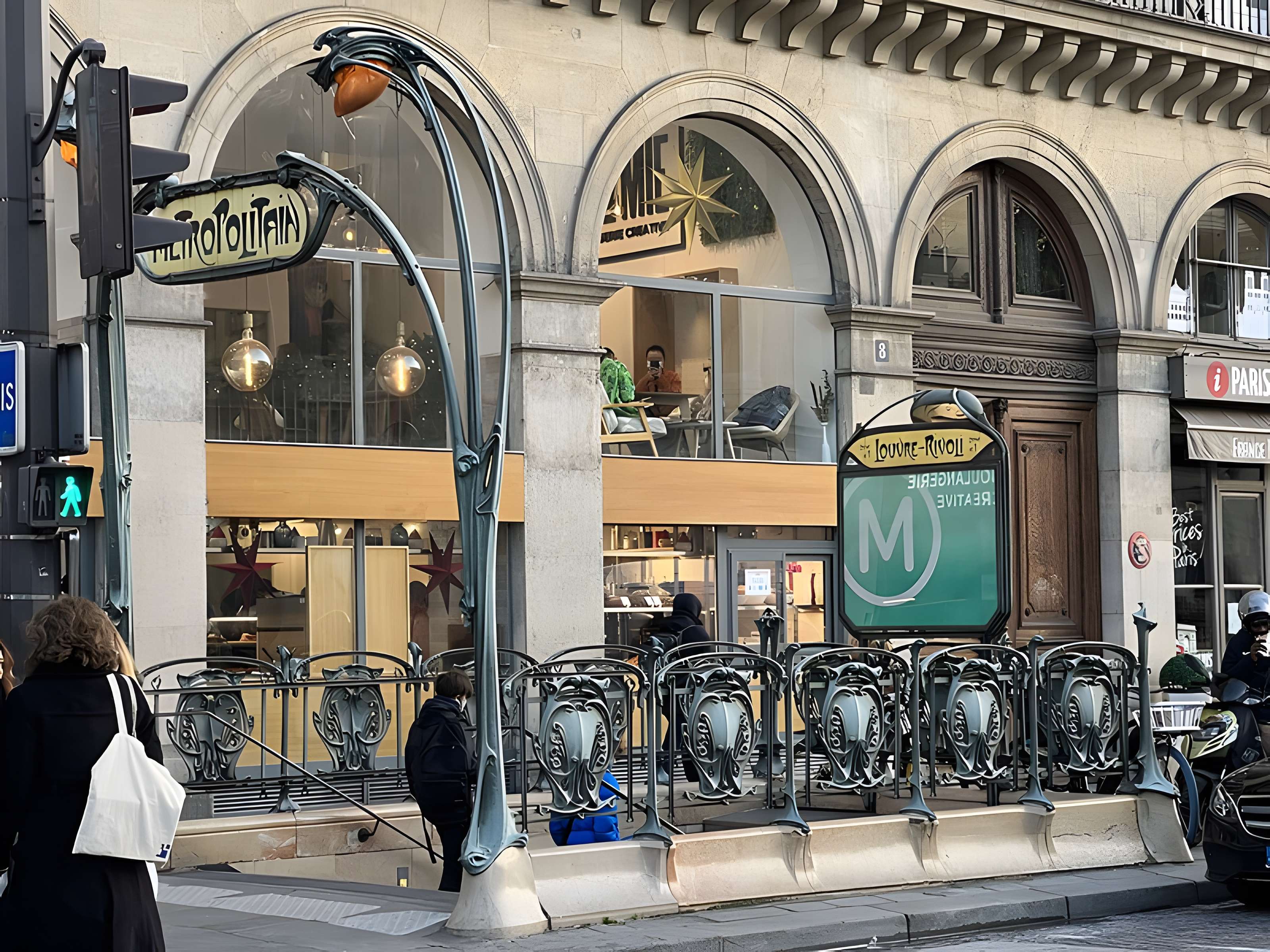 Édicule Guimard de la station Châtelet - Paris 1er