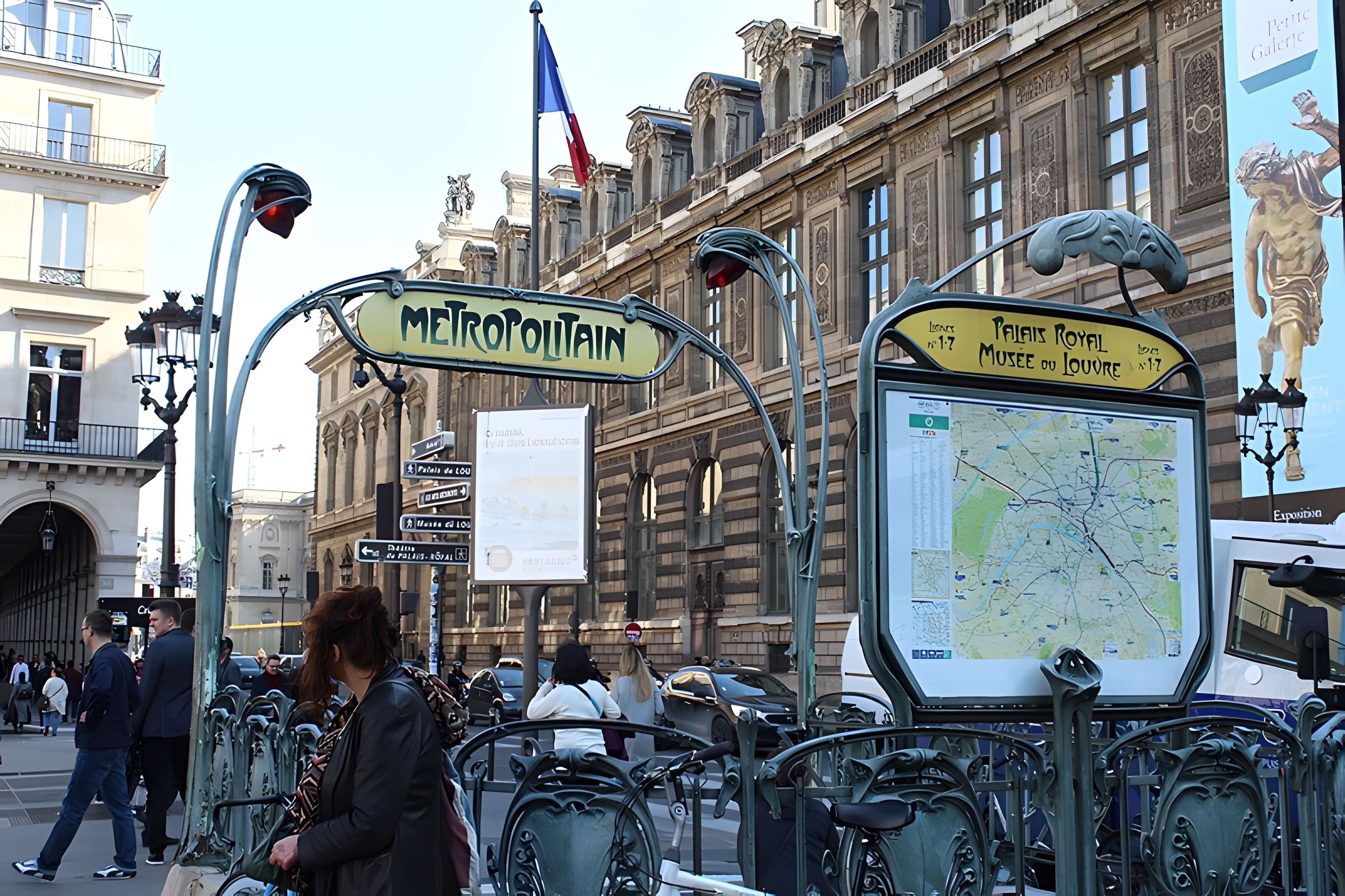 Édicule Guimard de la station Châtelet - Paris 1er