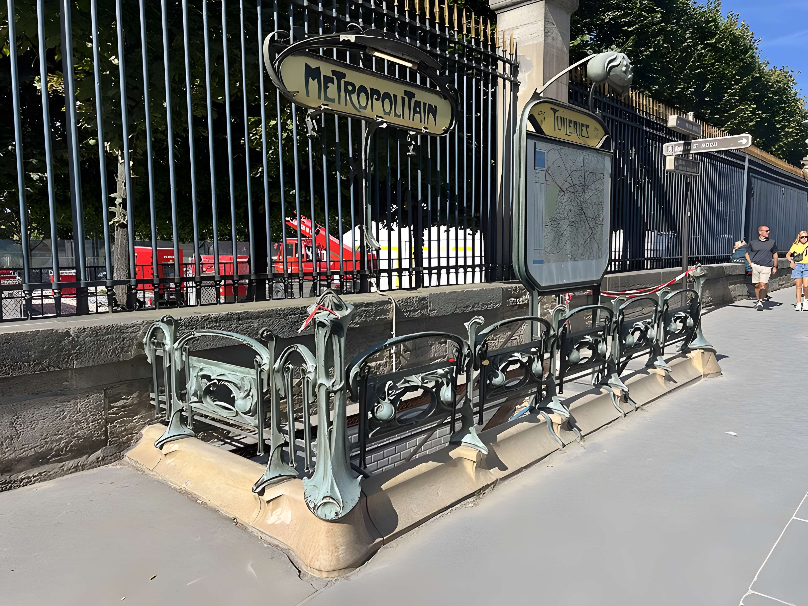 Édicule Guimard de la station Châtelet - Paris 1er