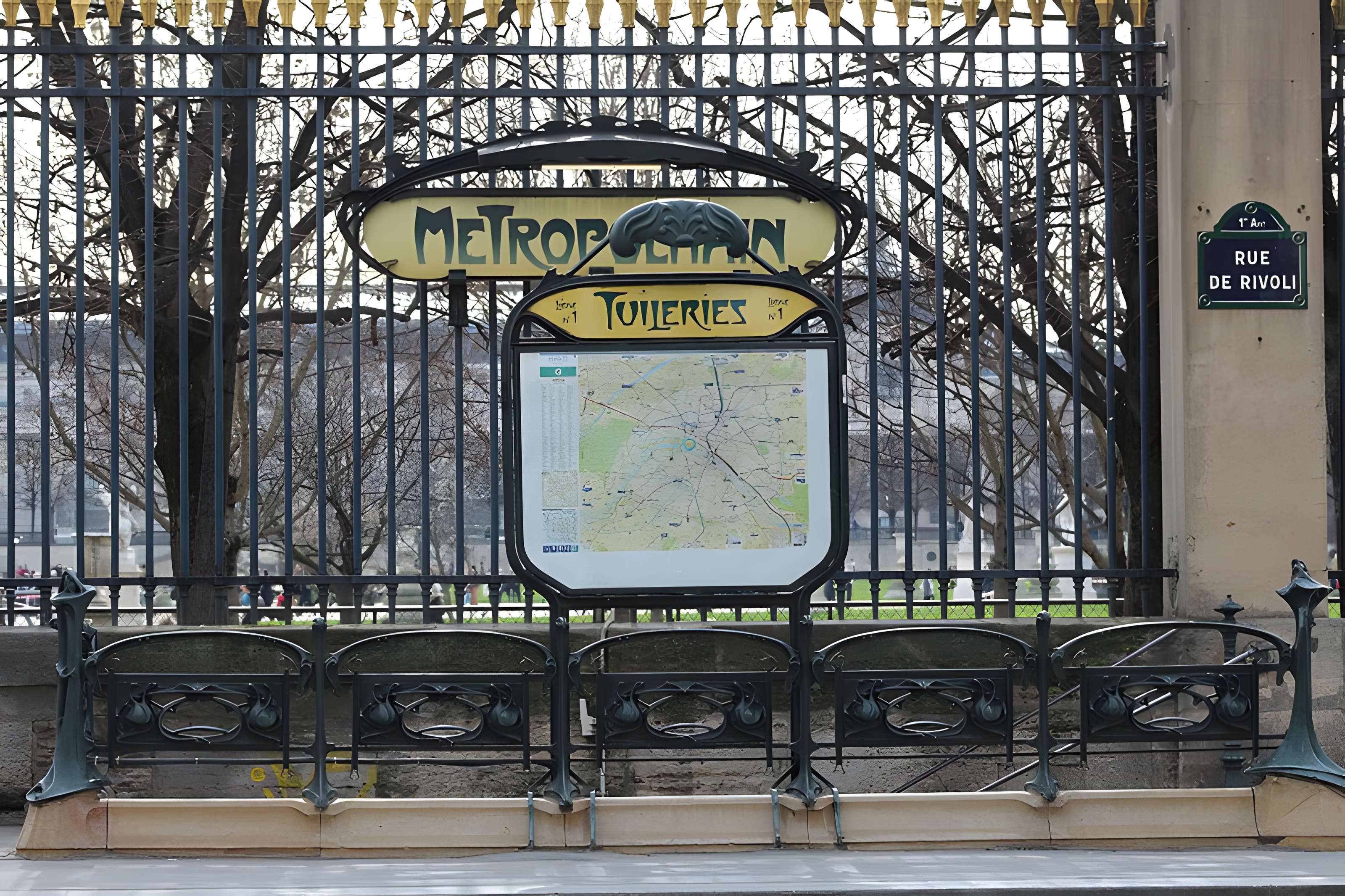 Édicule Guimard de la station Châtelet - Paris 1er