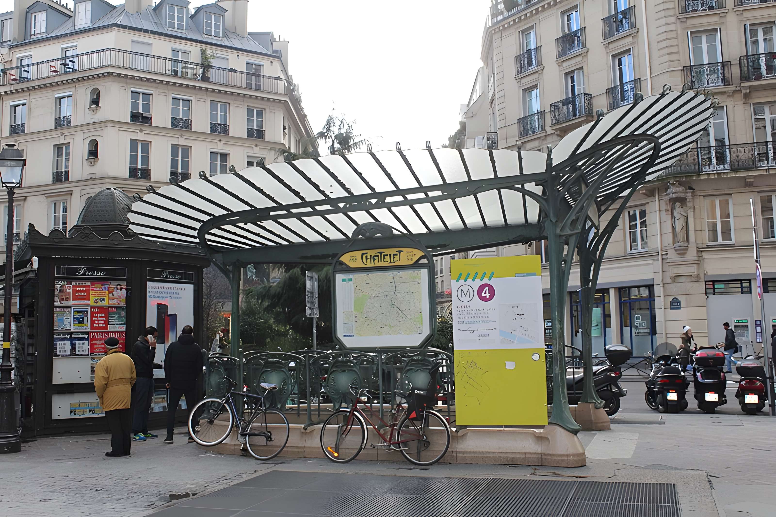 Édicule Guimard de la station Châtelet - Paris 1er