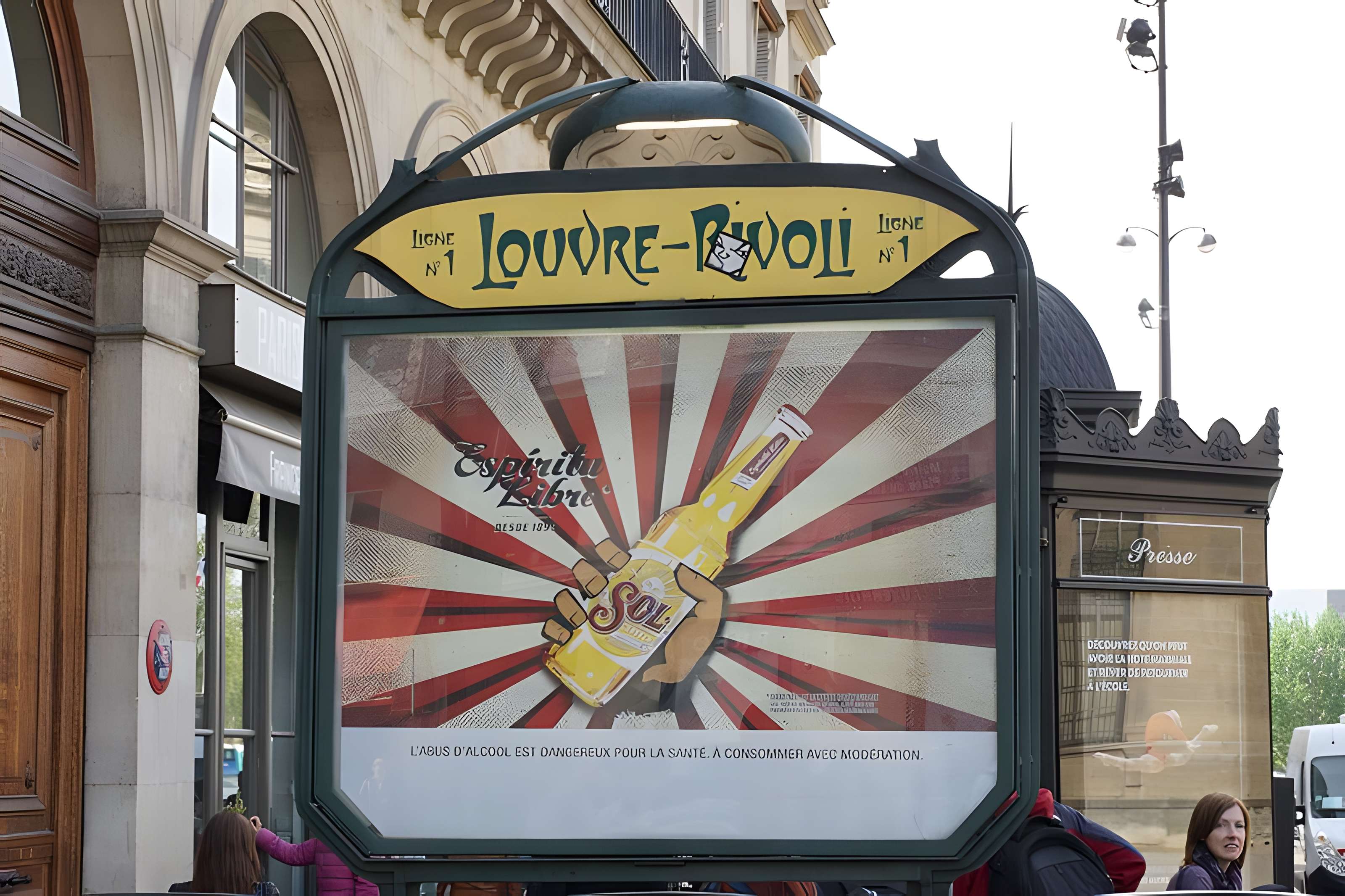 Édicule Guimard de la station Châtelet - Paris 1er