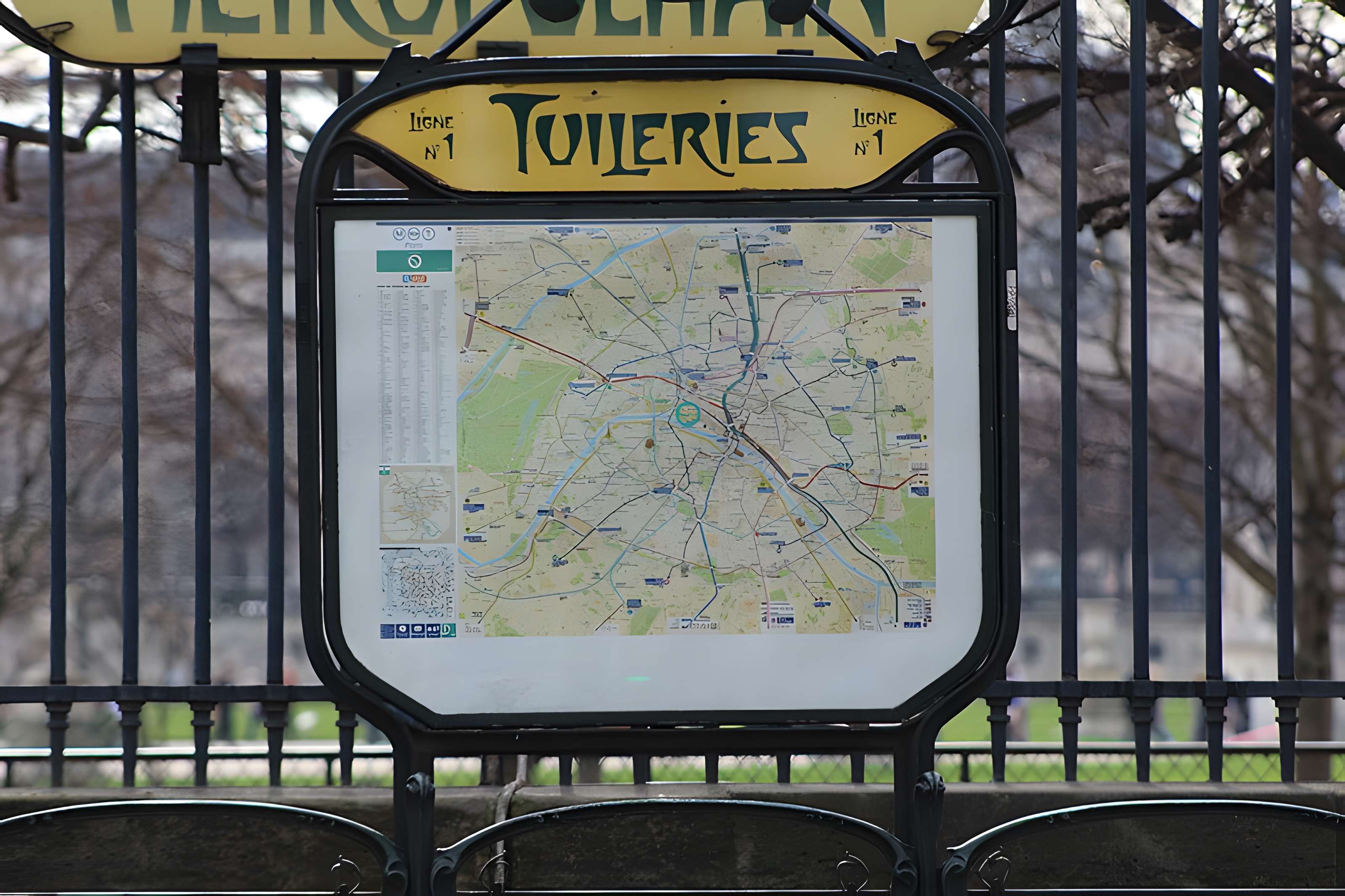 Édicule Guimard de la station Châtelet - Paris 1er