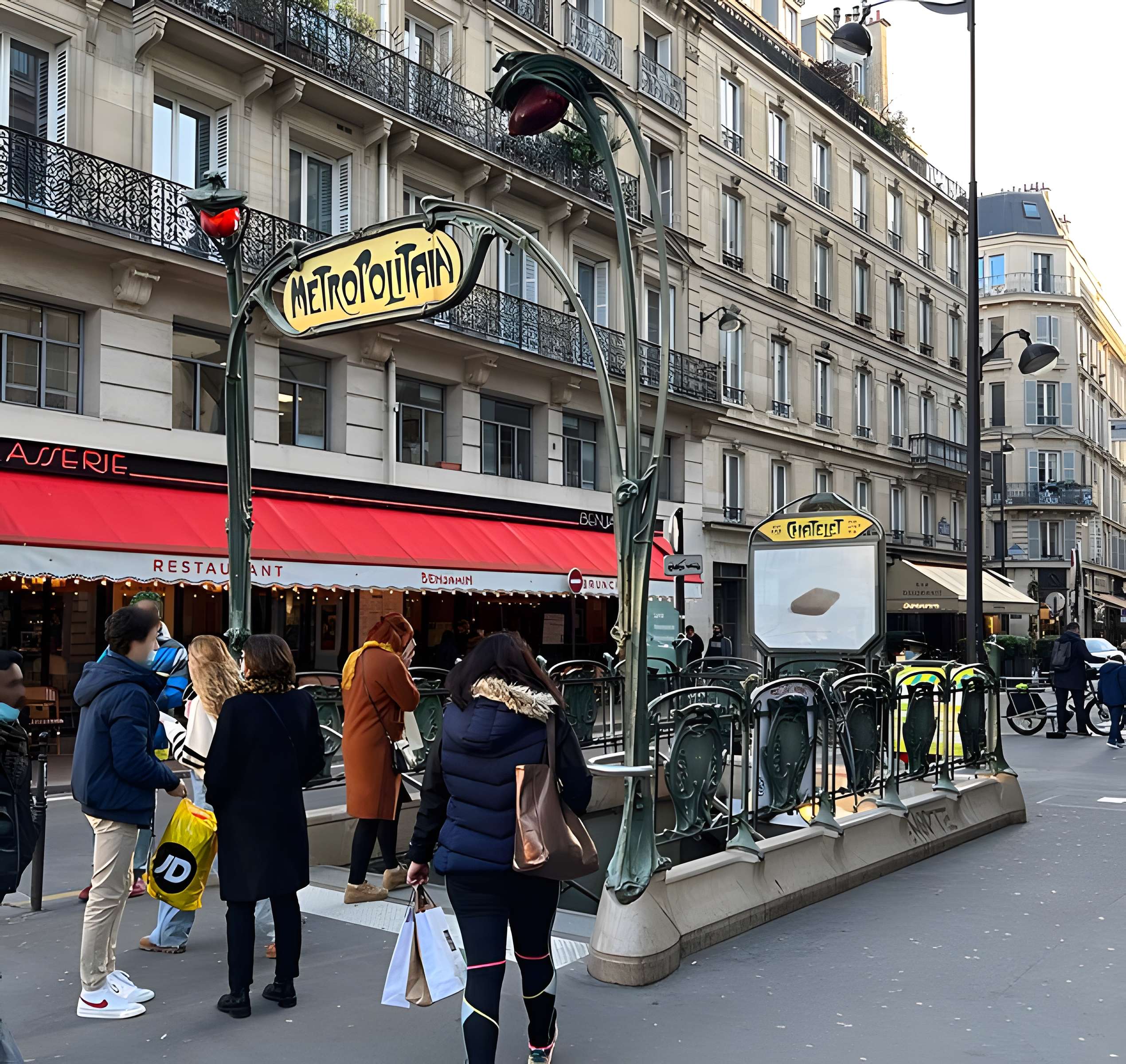 Édicule Guimard de la station Châtelet - Paris 1er