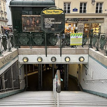Édicule Guimard de la station Étienne-Marcel - Paris 1er