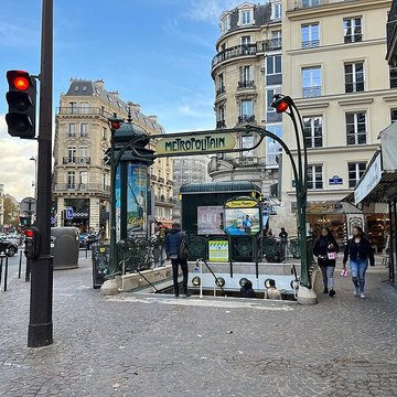 Édicule Guimard de la station Étienne-Marcel - Paris 1er