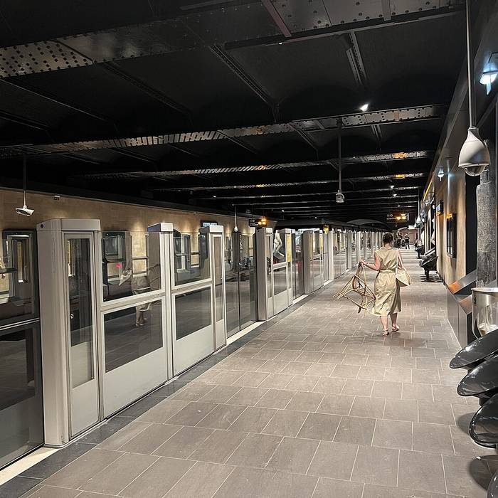 Photo de Édicule Guimard de la station Louvre-Rivoli - Paris 1er