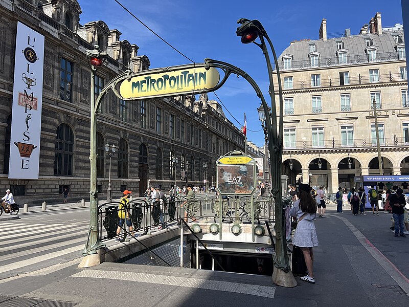 Édicule Guimard de la station Palais-Royal - Paris 1er