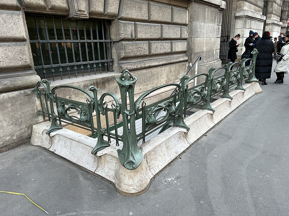Édicule Guimard de la station Palais-Royal - Paris 1er