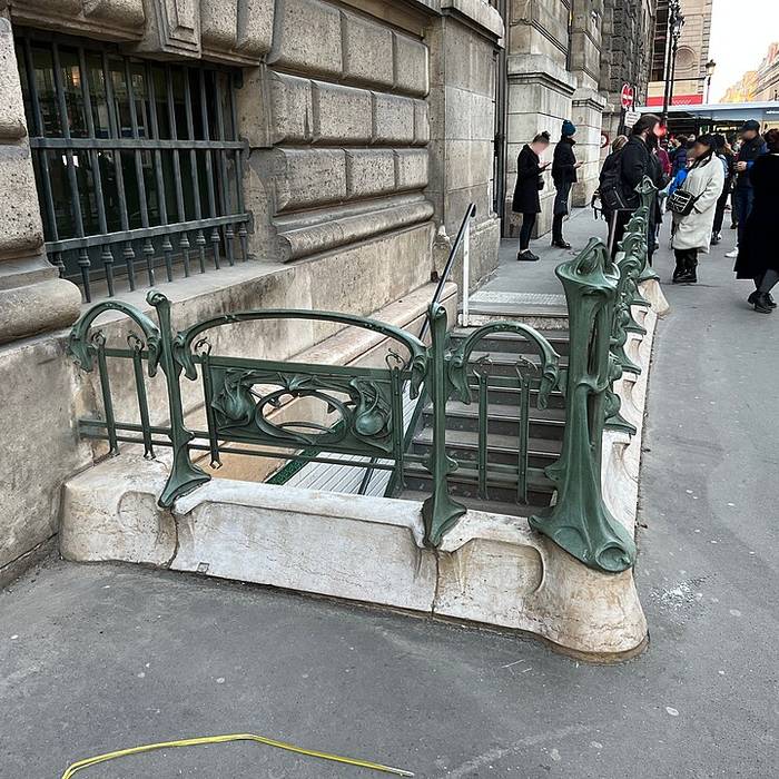 Photo de Édicule Guimard de la station Palais-Royal - Paris 1er