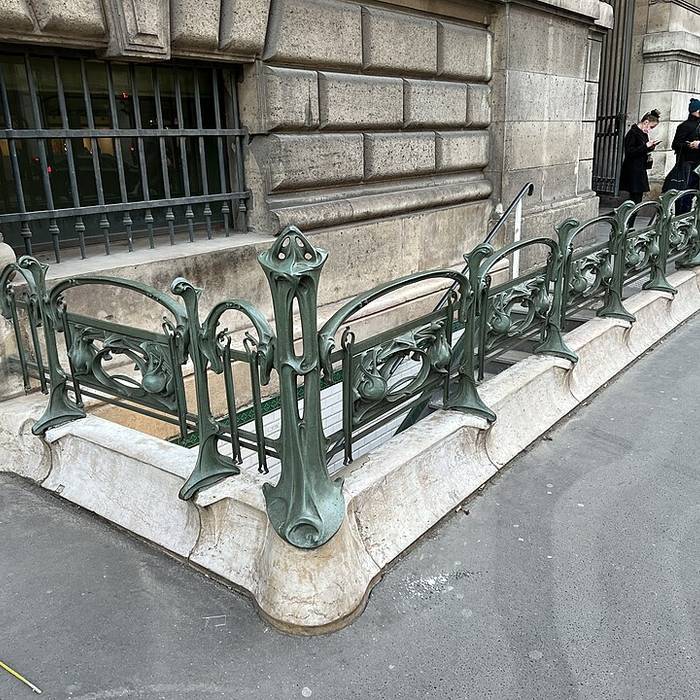 Photo de Édicule Guimard de la station Palais-Royal - Paris 1er
