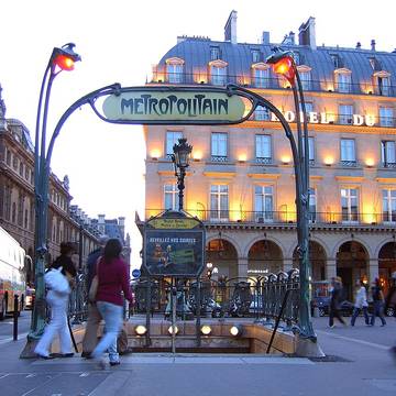 Édicule Guimard de la station Palais-Royal - Paris 1er