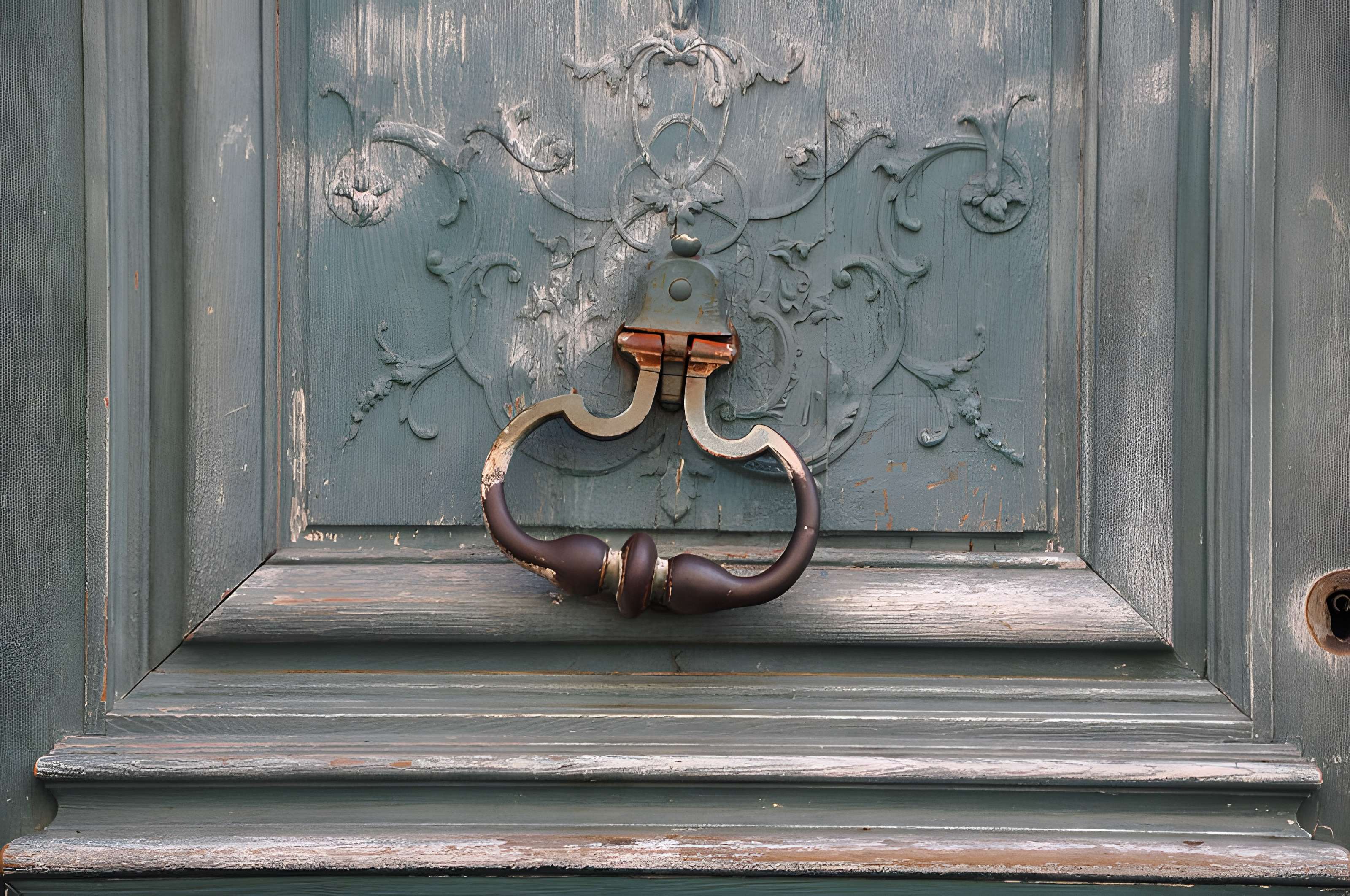 Collège Pierre-Jean-de-Béranger et immeuble contigü