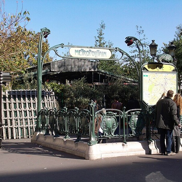 Photo de Édicule Guimard de la station Cité - Paris 4ème