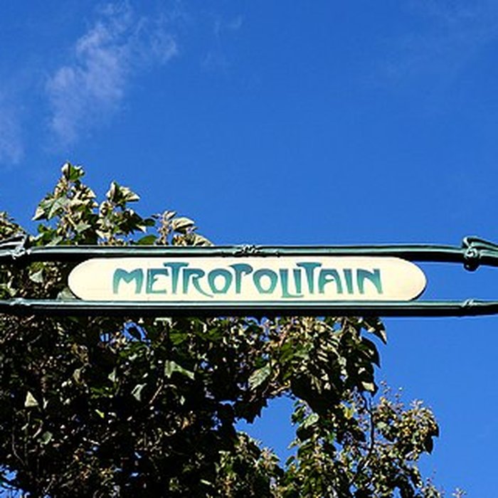 Photo de Édicule Guimard de la station Cité - Paris 4ème